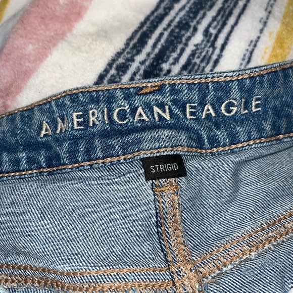 American Eagle Distressed Denim Shorts Size 14 - Picture 6 of 9
